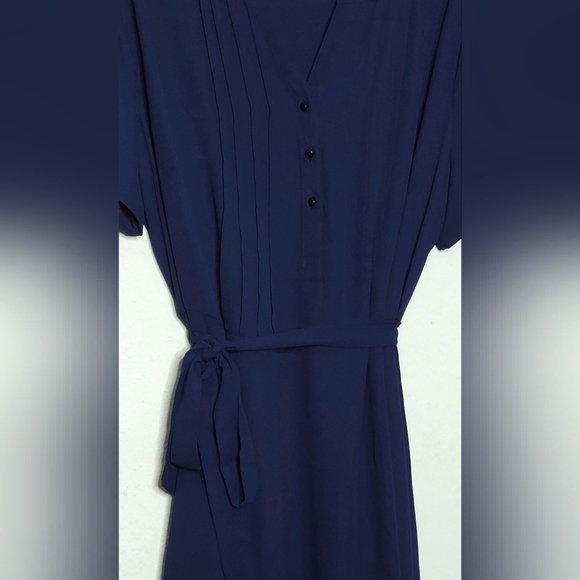 Navy blue dip dress, never worn. Size large - Picture 5 of 10